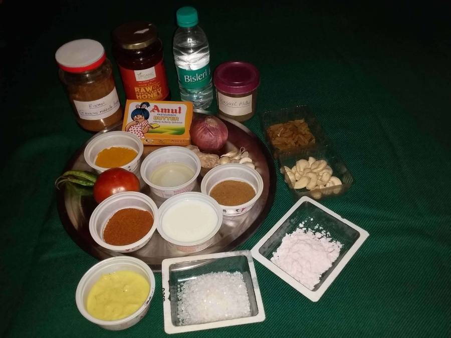 Ingredients of Recipe of Chicken Butter Masala (For preparing gravy).