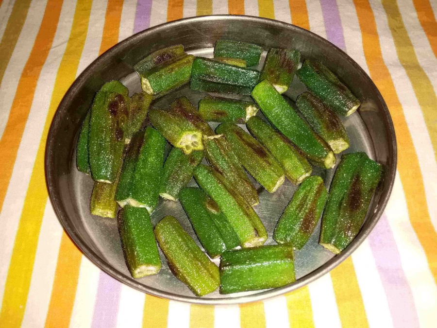 Fried Bhindi prepared by using Recipe of Bhindi Masala.