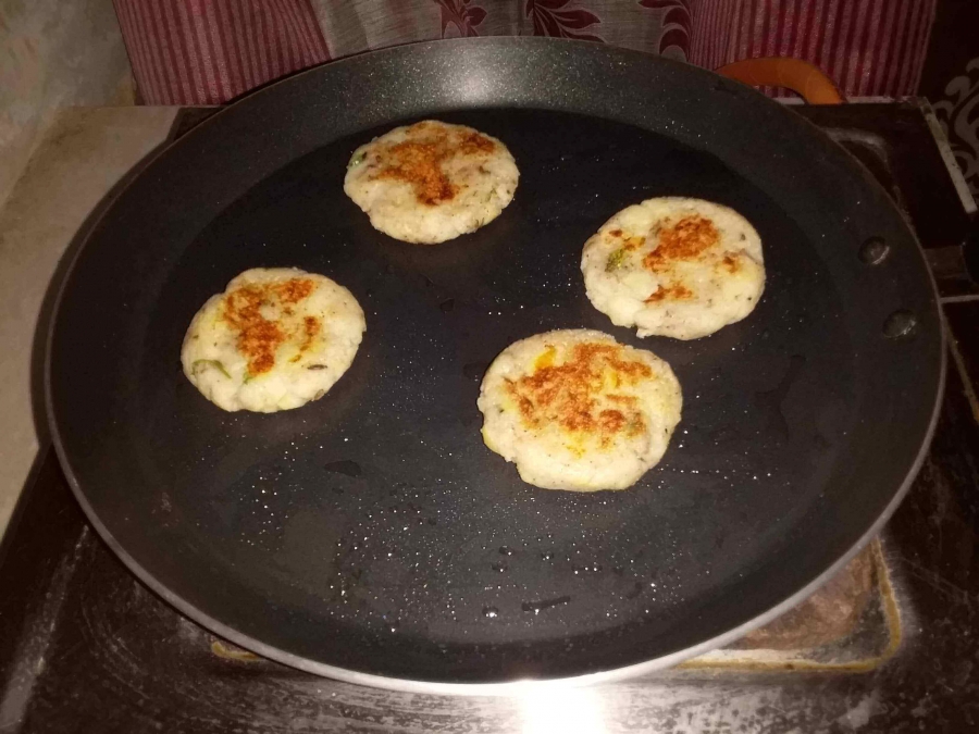 Aloo Tikki being prepared by using Recipe for  Aloo Tikki.