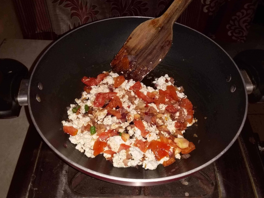 The answer of - how to make Paneer Bhurji.