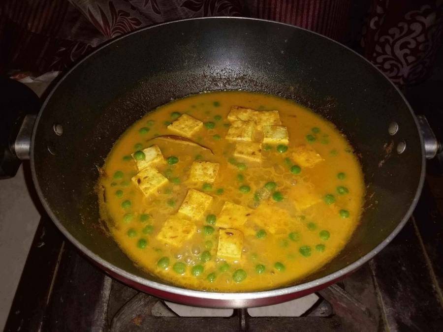 Preparation of Matar Paneer by using Matar Paneer Recipe.