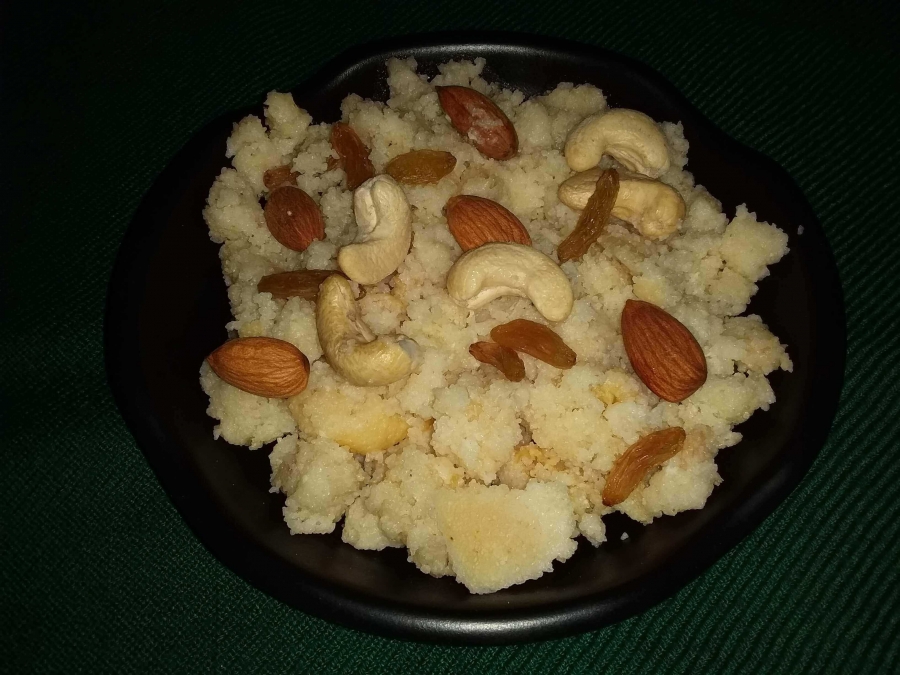 The final dish of Suji Halwa Recipe.